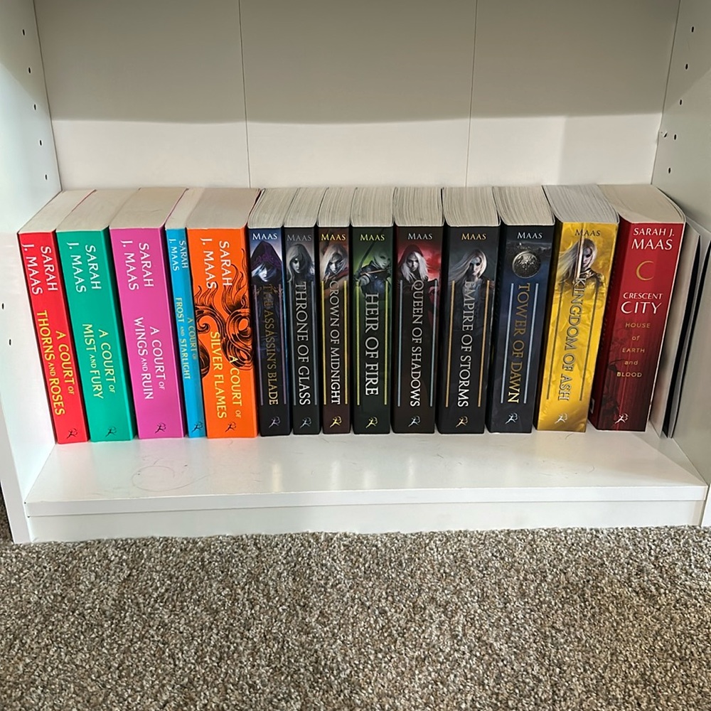 Sarah J Maas book sets